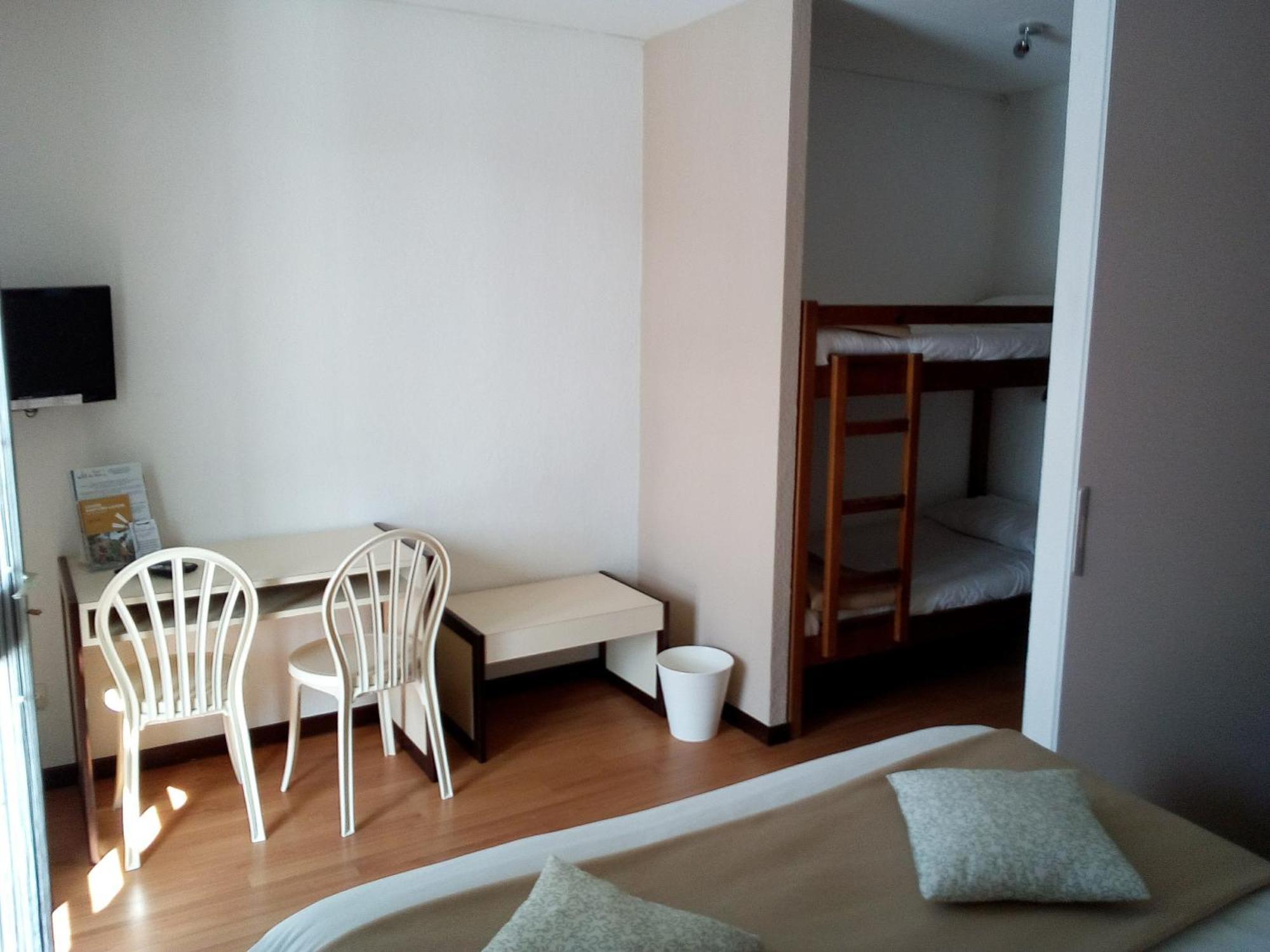 Hotel Les Gabarres Tour-de-Faure Rom bilde