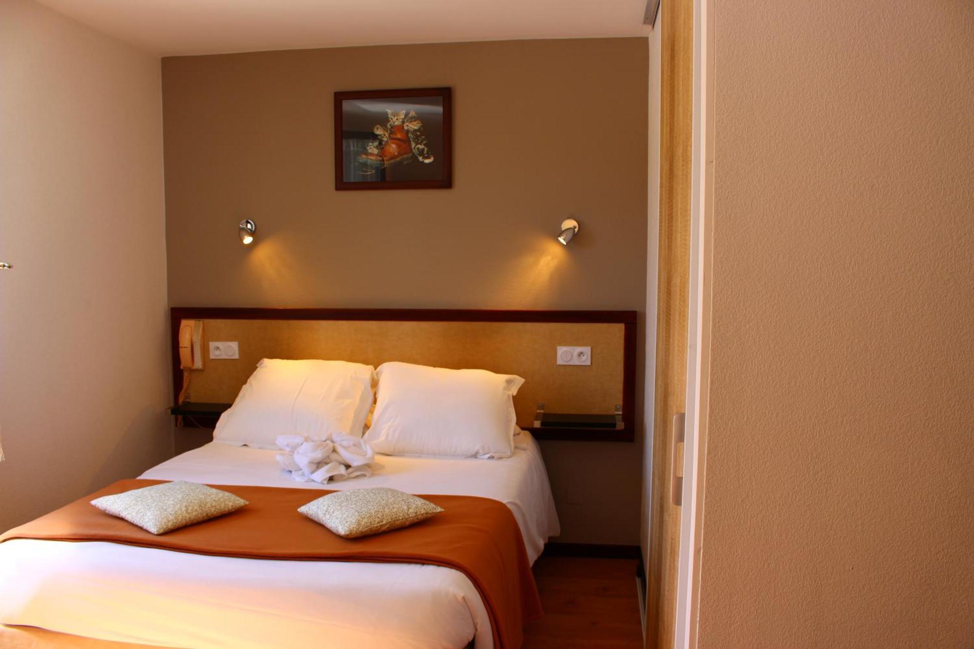 Hotel Les Gabarres Tour-de-Faure Rom bilde