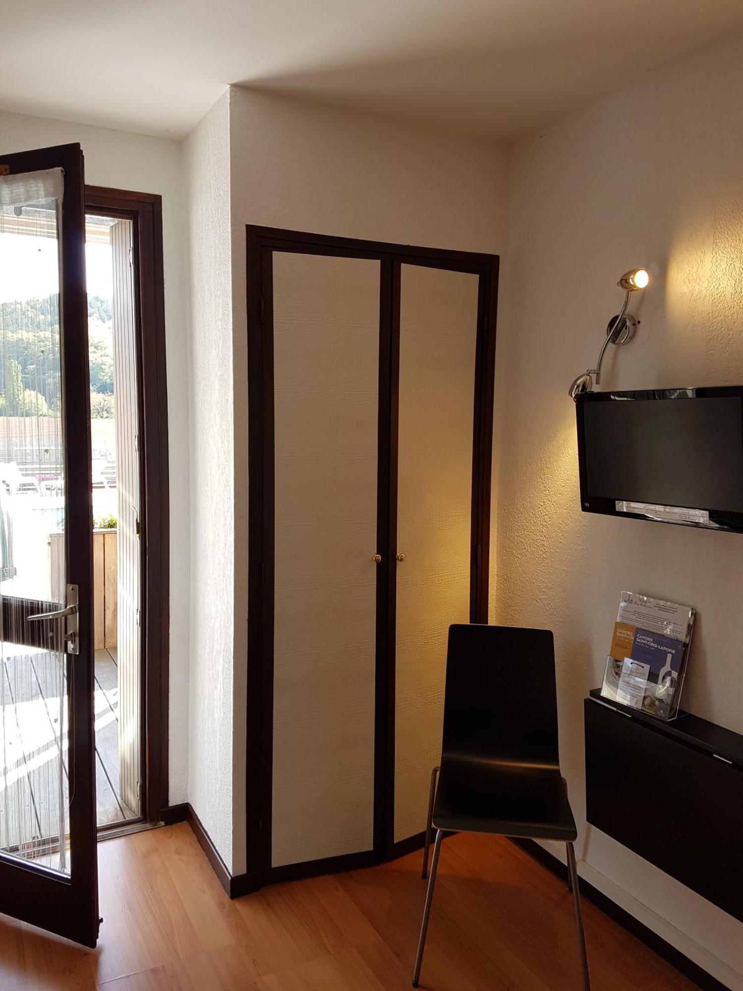 Hotel Les Gabarres Tour-de-Faure Eksteriør bilde