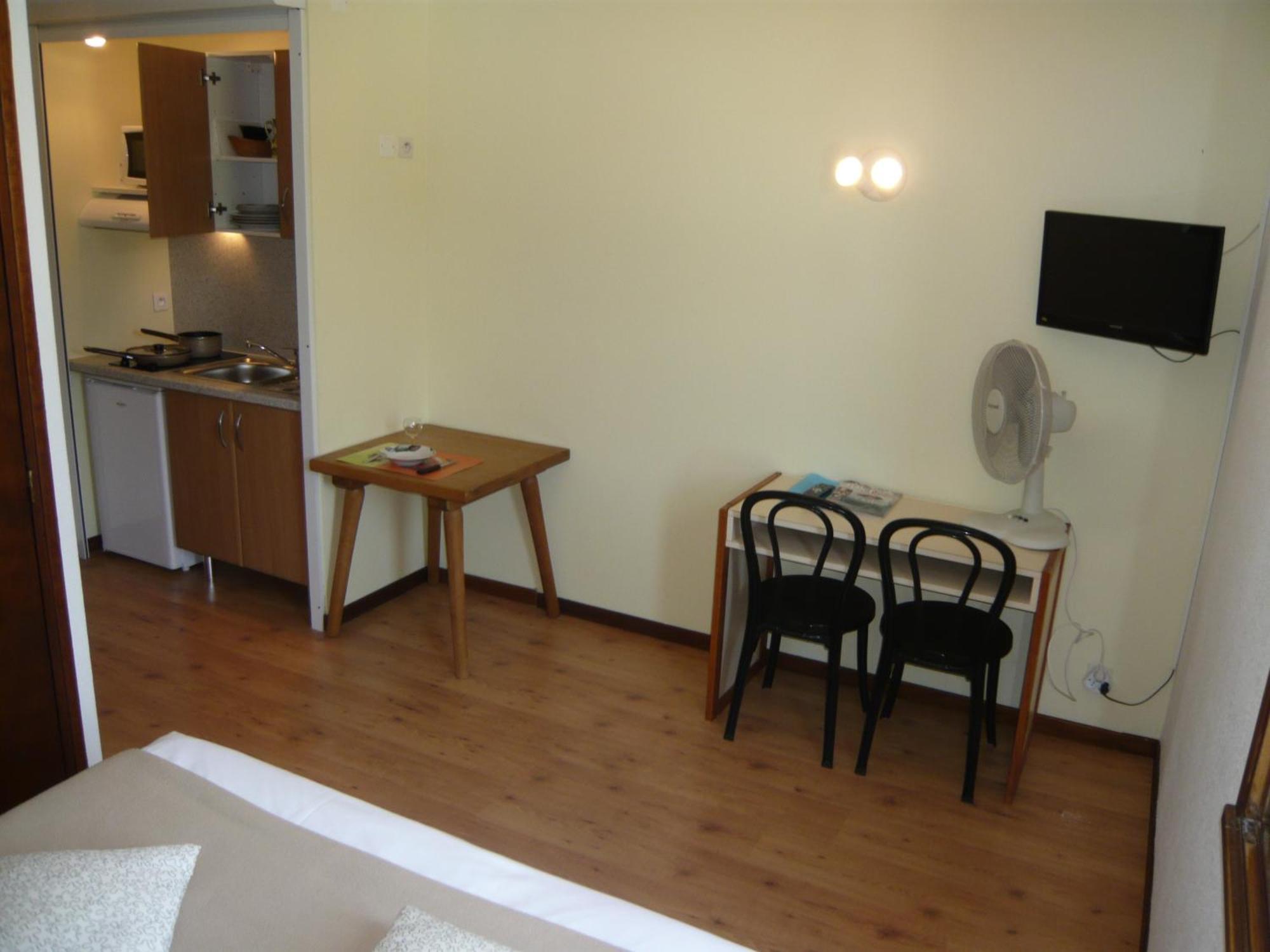 Hotel Les Gabarres Tour-de-Faure Rom bilde